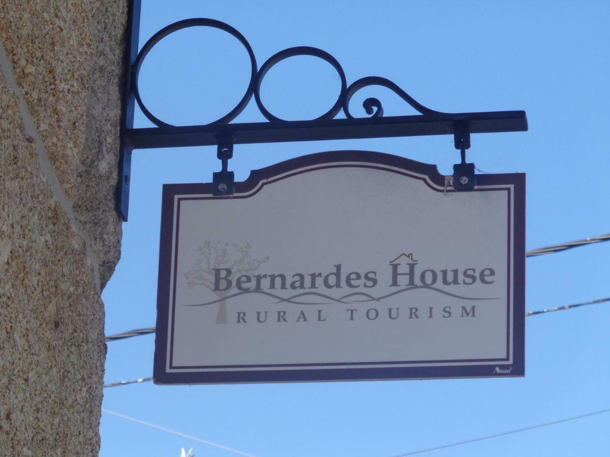 派瓦堡 Bernardes House旅馆 外观 照片
